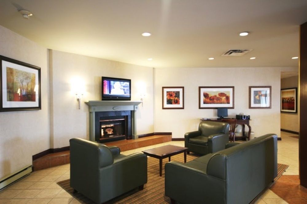 Park Inn Hotel Montreal Airport Dorval Exterior photo